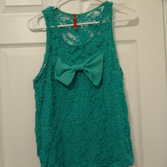 Set of 5 cute tops!!🌹👍👌 - Picture 3 of 8